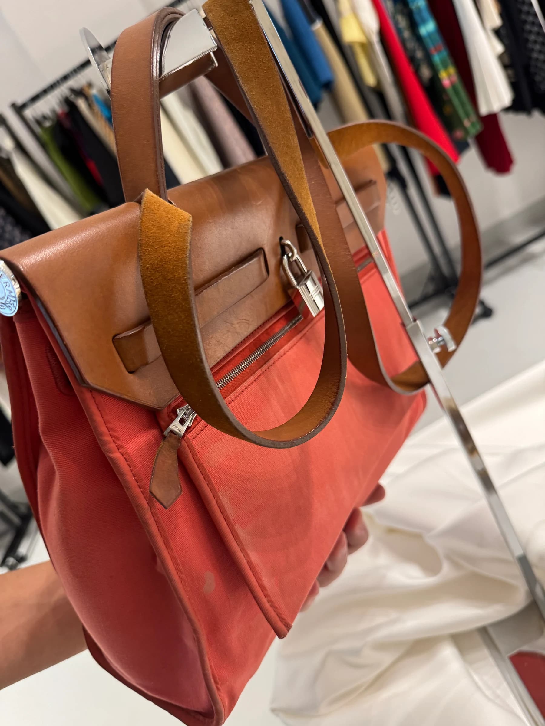 Hermès Herbag Zip 31 Kanvas Kırmızı Kol Çantası görsel 7